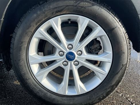 Used 2019 Ford Escape SEL image 14