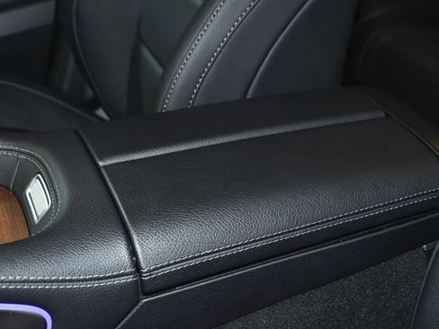 Used 2025 Mercedes-Benz GLS 450 4MATIC image 47