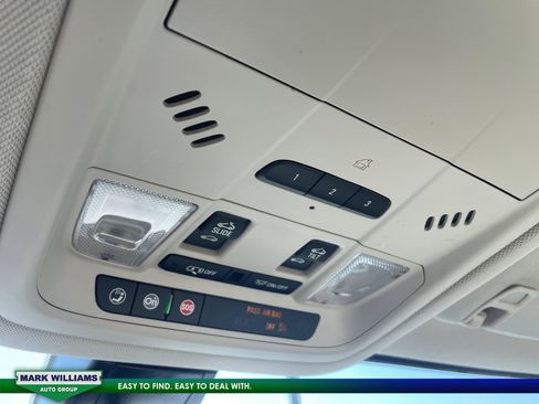 Used 2022 GMC Acadia Denali w/ Denali Ultimate Package image 27