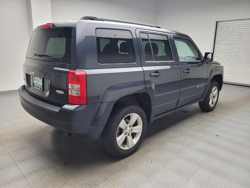 Used 2014 Jeep Patriot Latitude w/ Sun/Sound Group AWD/4WD image 9