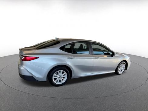 Used 2025 Toyota Camry LE image 17