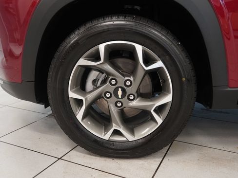 Used 2024 Chevrolet Trax LT w/ Driver Confidence Package FWD image 15