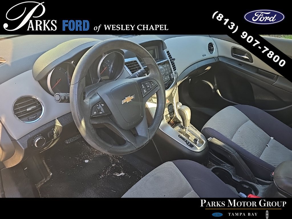 Used 2013 Chevrolet Cruze LS FWD image 6