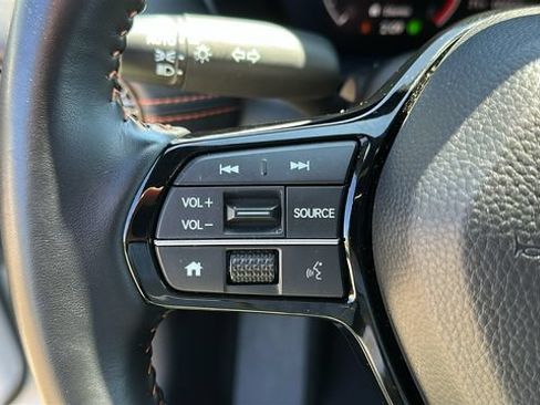 Used 2025 Honda HR-V Sport image 12