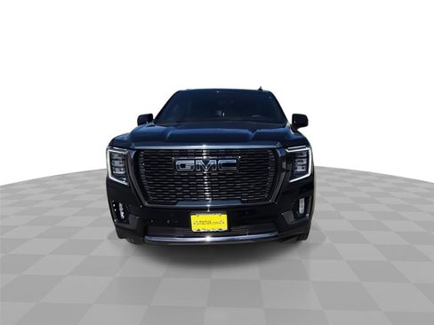 Used 2024 GMC Yukon Denali Ultimate AWD/4WD image 3