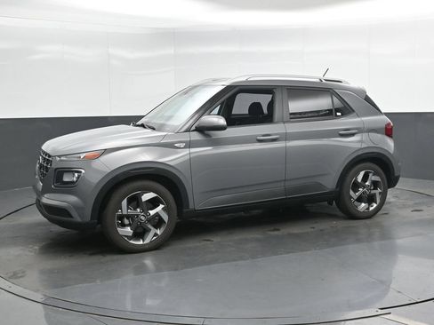 Certified 2023 Hyundai Venue SEL FWD image 8