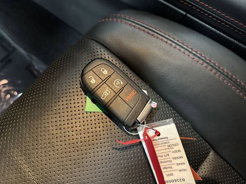 Certified 2025 Dodge Durango R/T image 29