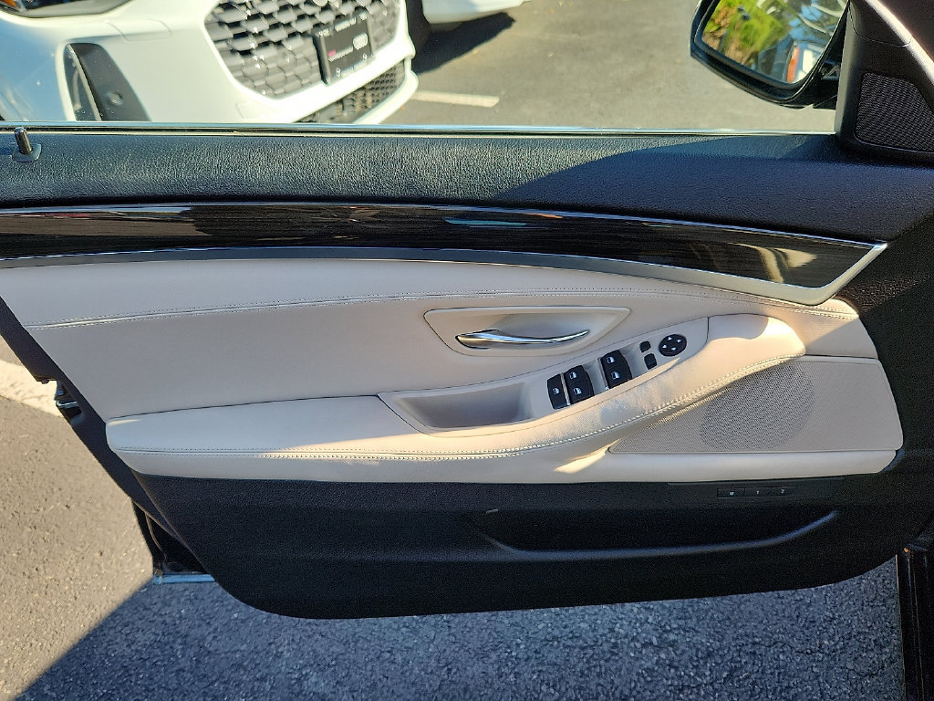 Used 2014 BMW 535d xDrive AWD/4WD image 18