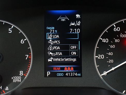 Used 2023 Toyota Corolla SE image 16