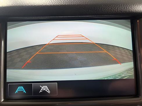 Used 2017 Chevrolet Cruze LT w/ Convenience Package image 18