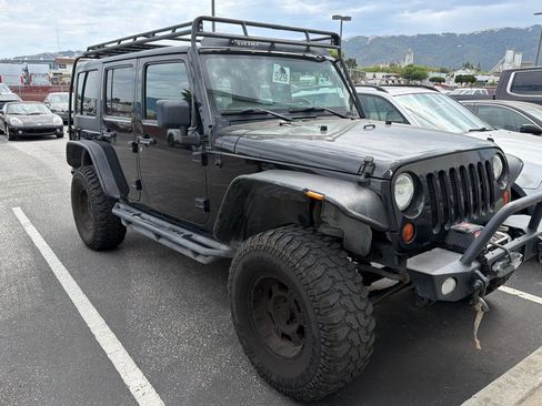 Used 2013 Jeep Wrangler Unlimited Sport AWD/4WD image 2