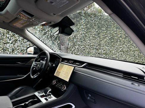 Used 2022 Jaguar F-PACE S image 24