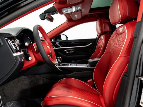 New 2025 Bentley Flying Spur Plug-In Hybrid image 15