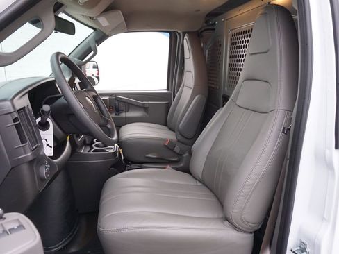 New 2025 Chevrolet Express 2500 w/ Driver Convenience Package RWD image 9
