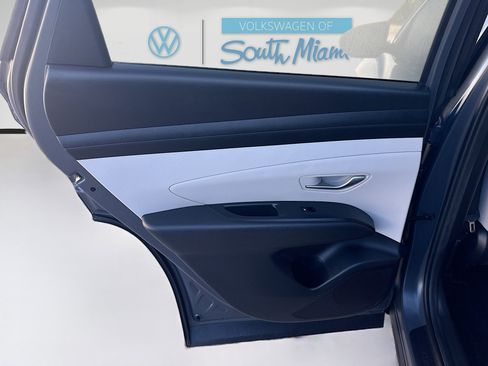 Used 2025 Hyundai Tucson SE image 24