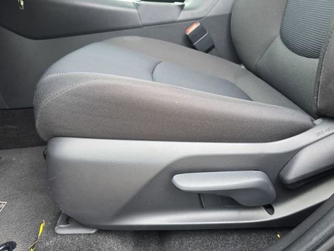 Used 2025 Toyota RAV4 LE image 28