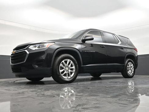 Used 2020 Chevrolet Traverse LS FWD image 21