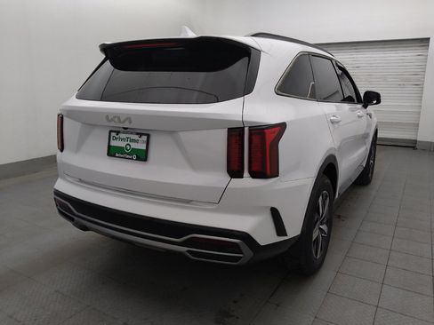Used 2022 Kia Sorento S FWD image 9