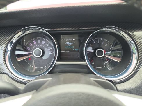 Used 2013 Ford Mustang Premium RWD image 7