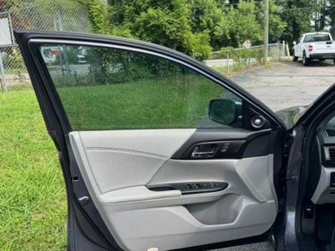 Used 2014 Honda Accord EX-L image 7
