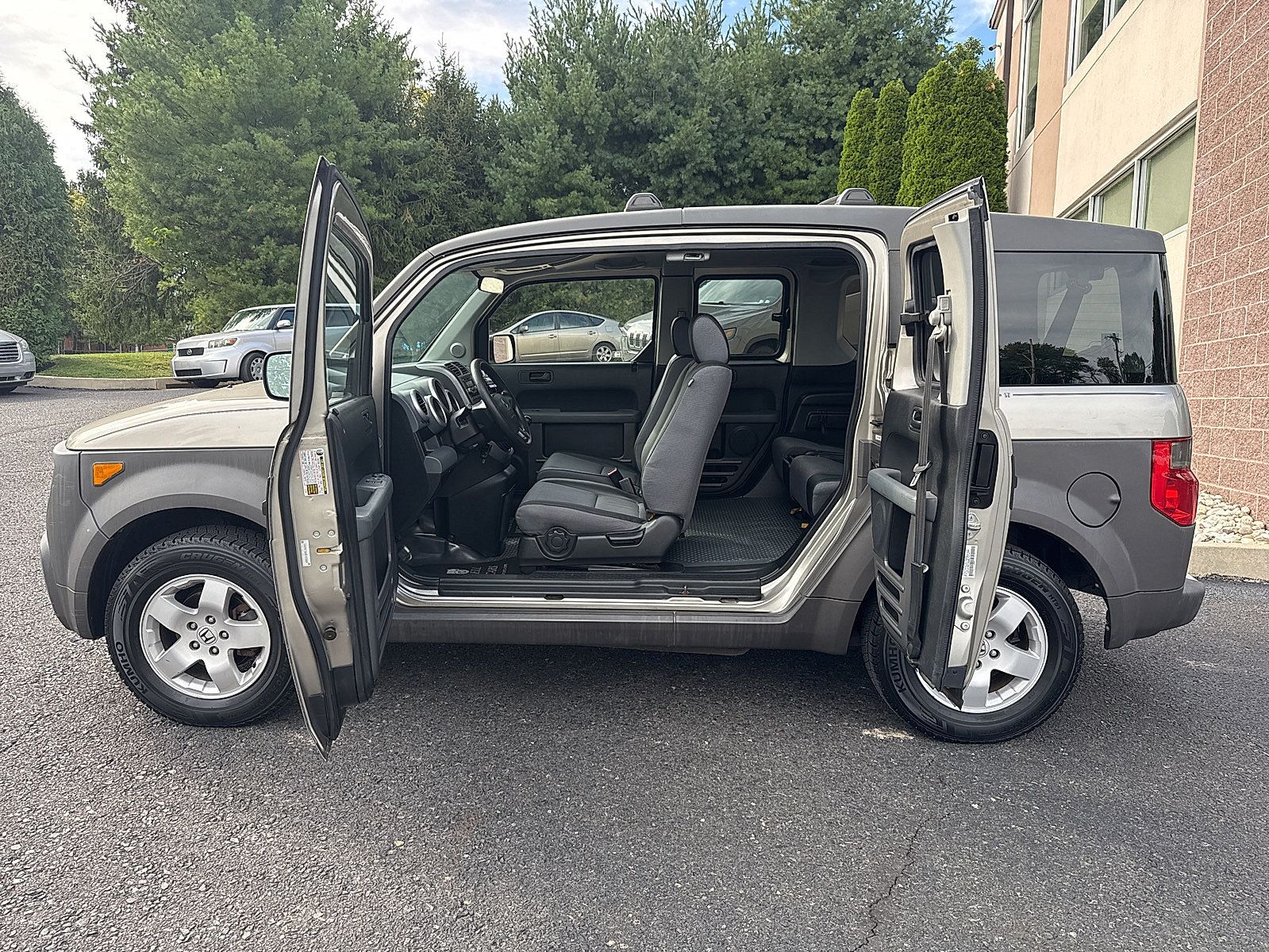 Used 2004 Honda Element EX image 29