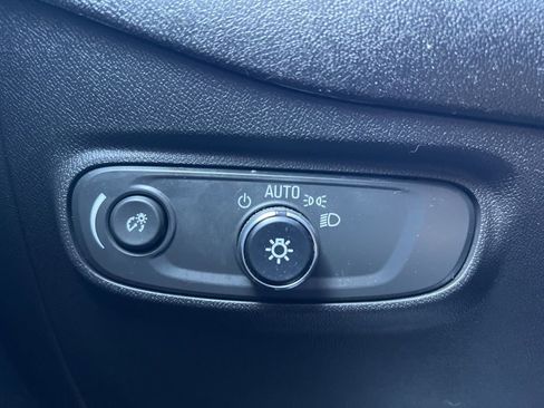 Used 2023 Chevrolet Equinox RS image 17