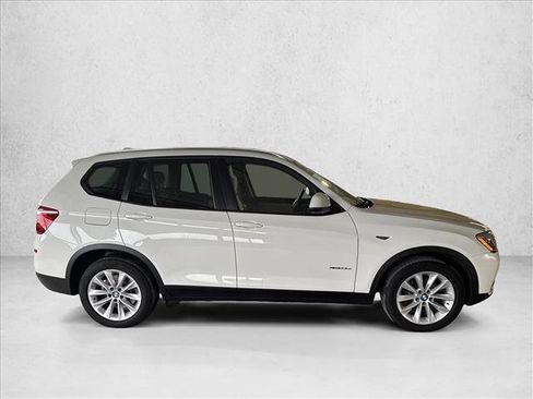 Used 2015 BMW X3 xDrive28d image 4