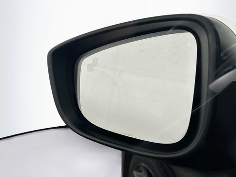 Used 2018 MAZDA MAZDA3 Touring image 16