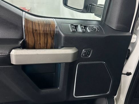 Used 2020 Ford F150 Lariat w/ Equipment Group 502A Luxury AWD/4WD image 9