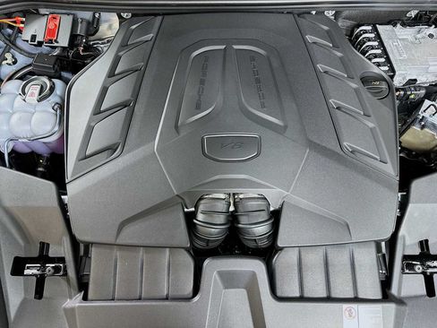New 2026 Porsche Cayenne GTS AWD/4WD image 31