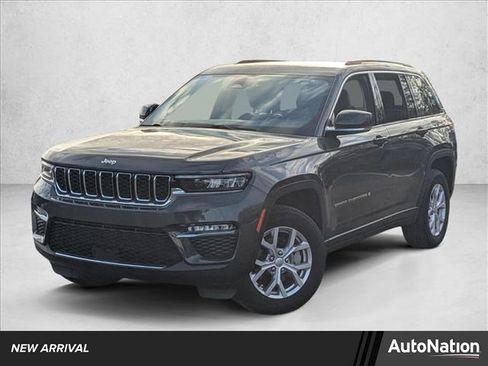 Used 2022 Jeep Grand Cherokee Limited image 1