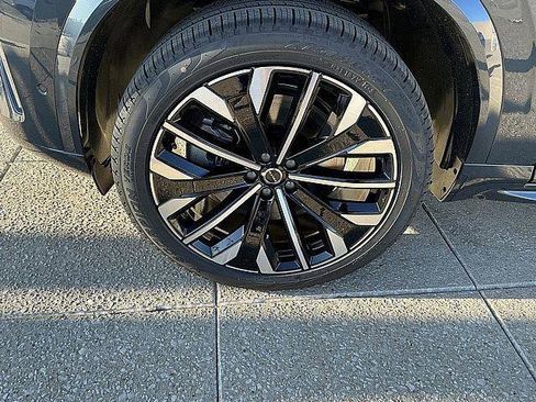 New 2026 Volvo XC90 T8 Ultra w/ Protection Package Premier AWD/4WD image 12