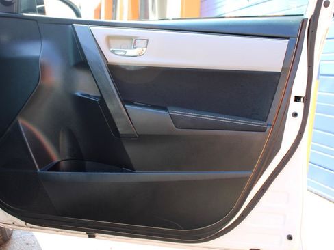 Used 2019 Toyota Corolla LE FWD image 41