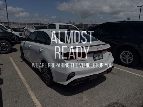 Used 2022 Kia Forte GT FWD image 3