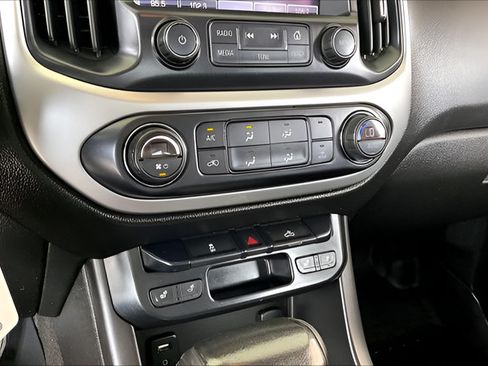 Used 2015 Chevrolet Colorado LT w/ Luxury Package RWD image 23