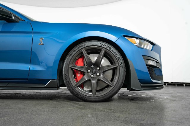 Used 2020 Ford Mustang Shelby GT500 w/ Carbon Fiber Track Pack RWD image 11