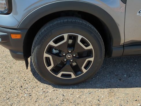 Used 2023 Ford Bronco Sport Outer Banks AWD/4WD image 12