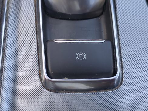 Used 2022 Ford Edge Titanium image 26