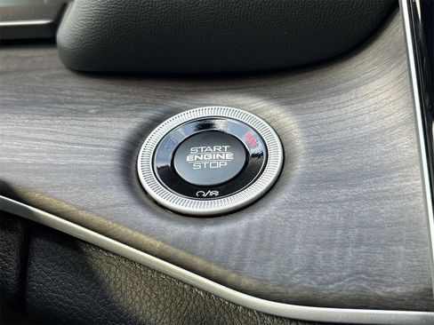 New 2025 Jeep Grand Cherokee Limited w/ Black Appearance Package image 19