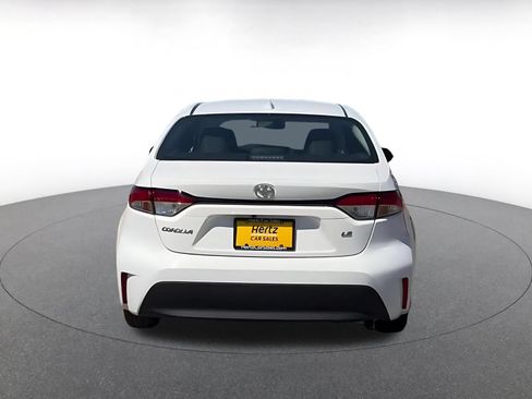 Used 2025 Toyota Corolla LE FWD image 12