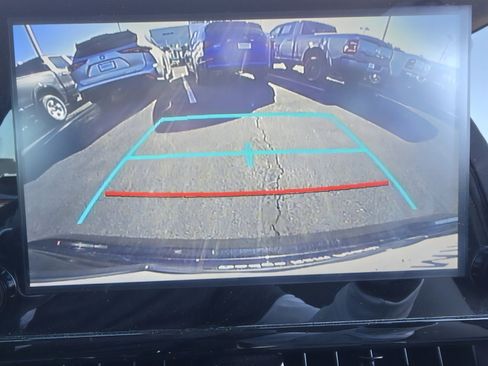 Used 2020 Toyota Corolla LE image 28