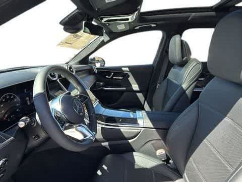 Certified 2026 Mercedes-Benz GLC 300 4MATIC image 4