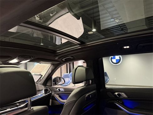 Used 2026 BMW X7 xDrive40i w/ M Sport Package image 19