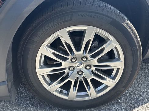 Used 2025 Ford Explorer Platinum image 4