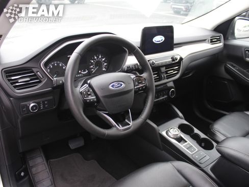 Used 2022 Ford Escape SEL image 13