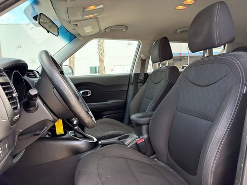 Used 2019 Kia Soul FWD image 9