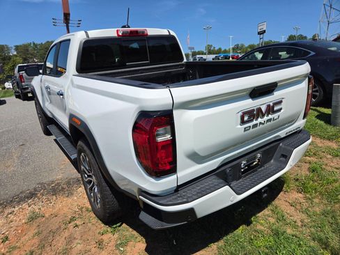 Used 2024 GMC Canyon Denali AWD/4WD image 9