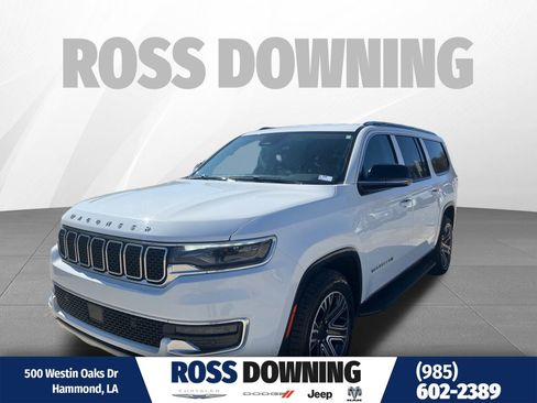 Used 2024 Jeep Wagoneer L Series II w/ Flexible Seating Group image 1