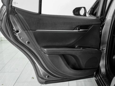 Used 2022 Toyota Camry XLE AWD/4WD image 44