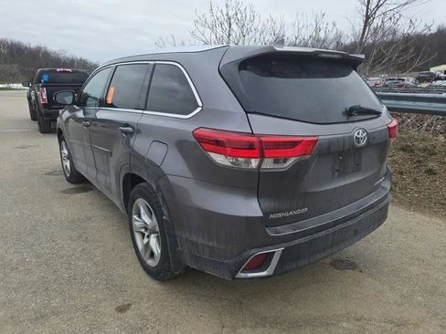 Used 2019 Toyota Highlander Limited image 3
